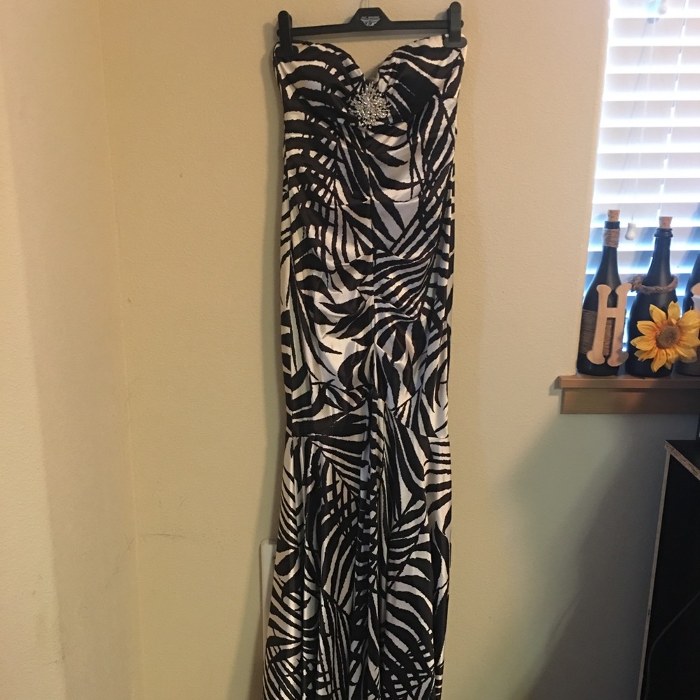 Cache Mermaid Flare Gown